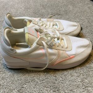 Women Nike N.354 sneakers us 9.5 uk 7